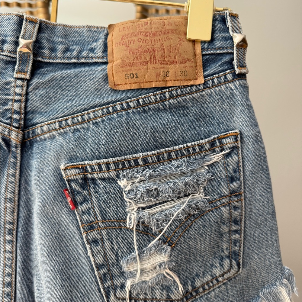 Levi's Blue Denim Shorts with Flag Design - Picture 6 of 7